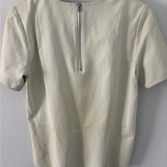 Vince Cream Textured Short Sleeve Blouse - Picture 4 of 4